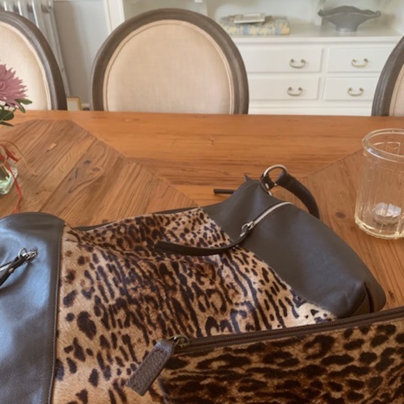 Cowhide Pouch Bag-Made in Italy - Picture 5 of 5